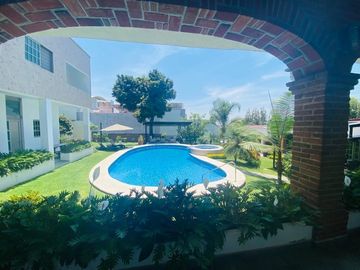 Casa en Privada en Jardines de Cuernavaca, Cuernavaca, Morelos CAEN-929-Cp