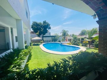 Casa en Privada en Jardines de Cuernavaca, Cuernavaca, Morelos CAEN-929-Cp