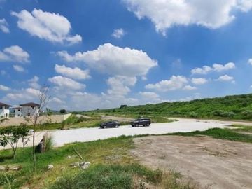 House and Lot in Ayala Land's Alviera, Porac, Pampanga