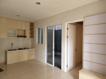 Dijual Rumah Vanya Park Cluster Assana Blok B Lokasi Strategis Murah