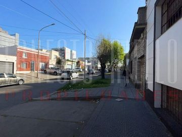 Casa PH en venta en Quilmes Oeste Centro