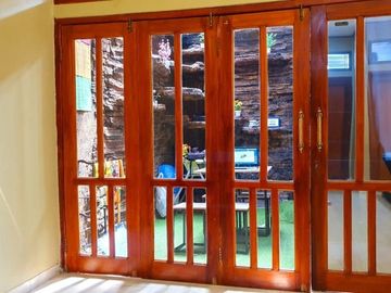 Rumah 2 Lantai di Sarijadi Pasteur Bandung - Utara