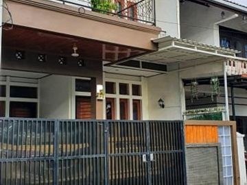 Rumah 2 Lantai di Sarijadi Pasteur Bandung - Utara