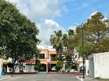 EN VENTA EXCELENTE CASA DE 3 RECAMARAS UNA EN PLANTA BAJA UBICADA EN SANTA FE