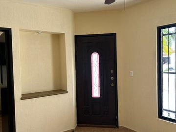 EN VENTA EXCELENTE CASA DE 3 RECAMARAS UNA EN PLANTA BAJA UBICADA EN SANTA FE