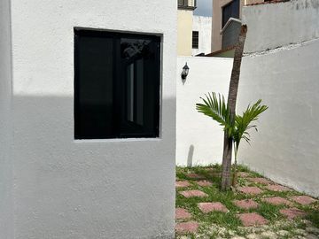 EN VENTA EXCELENTE CASA DE 3 RECAMARAS UNA EN PLANTA BAJA UBICADA EN SANTA FE