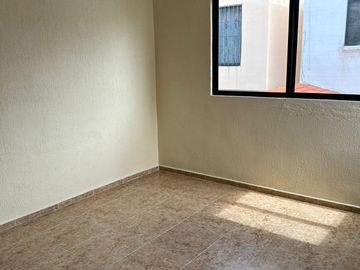 EN VENTA EXCELENTE CASA DE 3 RECAMARAS UNA EN PLANTA BAJA UBICADA EN SANTA FE