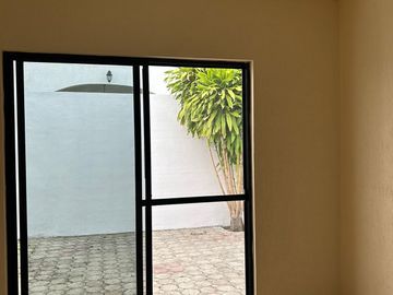 EN VENTA EXCELENTE CASA DE 3 RECAMARAS UNA EN PLANTA BAJA UBICADA EN SANTA FE