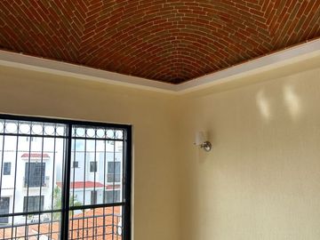 EN VENTA EXCELENTE CASA DE 3 RECAMARAS UNA EN PLANTA BAJA UBICADA EN SANTA FE