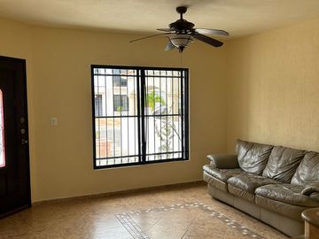 EN VENTA EXCELENTE CASA DE 3 RECAMARAS UNA EN PLANTA BAJA UBICADA EN SANTA FE