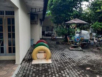 Rumah Manyar Rejo Cocok untuk Usaha, 0 jln raya. ada kolam renang