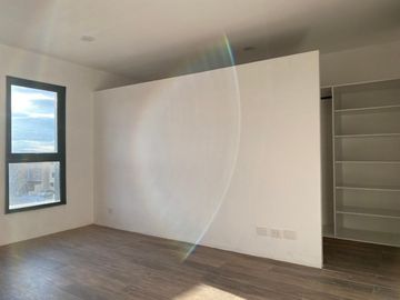 CASA EN VENTA 4 RECAMARAS VALLE TINTO CORREGIDORA
