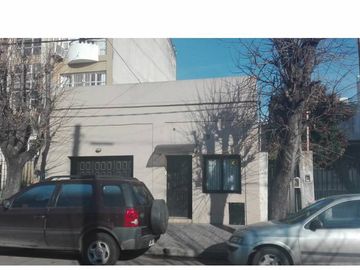 Casa PH en venta en Ramos Mejia Sur