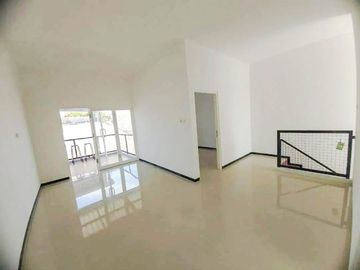 Rumah Baru 2 Lantai Luas 108 di Sulfat Utara kota Malang