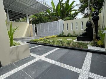 Dijual 1 unit Rumah siap huni Lokasi di Janturan Tirtoadi Mlati Sleman yk. (Kelurahan Tirtoadi kebarat 300m)