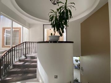 Amplia Casa en Venta