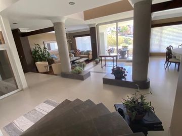 Amplia Casa en Venta