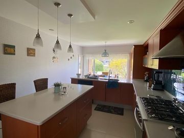 Amplia Casa en Venta