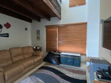 Amplia Casa en Venta