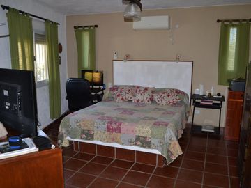 Casa en Tanti en barrio cerrado