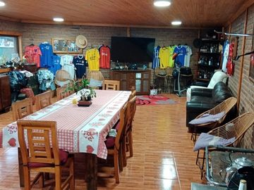 Casa Sala de Eventos en Venta con Piscina en Rengo