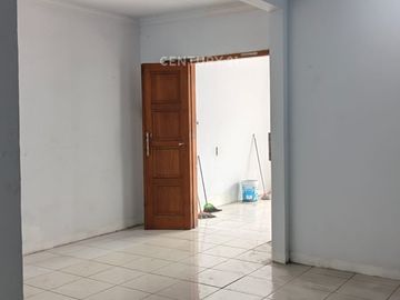 Rumah Tinggal Luas Cocok Untuk Usaha Area Pasar Kemis Tangerang