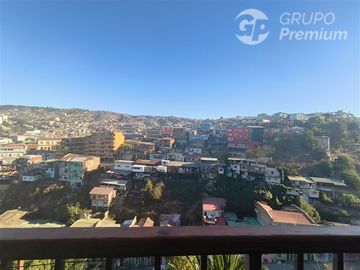 Casa en venta de 8 dorm. en Valparaíso