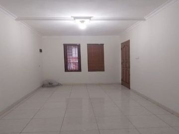 DIJUAL : Rumah siap huni harga terjangkau di Tanjung Duren, Jakarta Barat