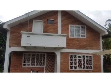 2 casas en venta sector monay guncay totoracocha con amplia area verde
