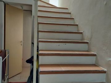 Dijual Rumah Bangunan 2 Lantai di Jl. Gunung Anyar, Surabaya