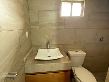 Casa en venta en Villas Fontana, Independencia