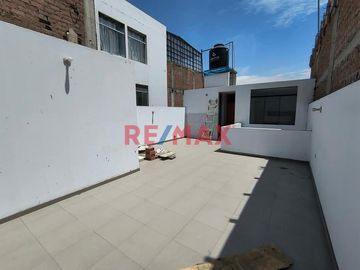 🌟 ¡Descubre tu futuro hogar en el encanto de Moche, Trujillo! 🌟

✨ ¡Estreno! Moderna casa de campo de 3 pisos, esperando por ti y tu familia. ✨

-