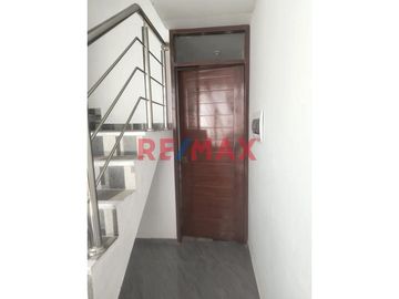 🌟 ¡Descubre tu futuro hogar en el encanto de Moche, Trujillo! 🌟

✨ ¡Estreno! Moderna casa de campo de 3 pisos, esperando por ti y tu familia. ✨

-