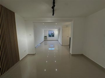 CASA REMODELADA EN CONDOMINIO, GABRIELA PONIENTE