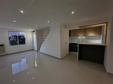 CASA REMODELADA EN CONDOMINIO, GABRIELA PONIENTE