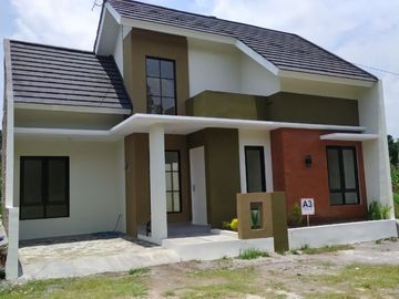 dekat dengan SGM Klaten Rumah Baru 300 Jt-an