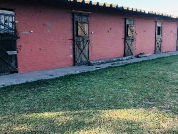 venta  Permuta casa campo caballerizas