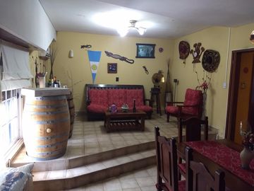 Venta de casa 7 ambientes Casanova