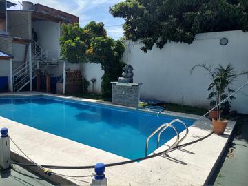 Venta de casa 7 ambientes Casanova