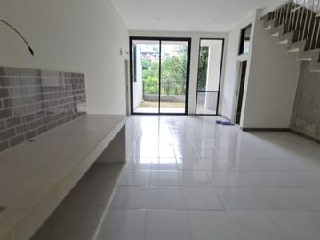 Rumah Mewah dekat Kampus ITB & Gedung Sate Bandung di Cigadung Dago Cash 3,1 M-an