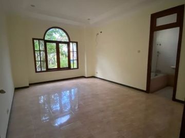 Rumah 2 Lantai Villa Bukit Mas *DN