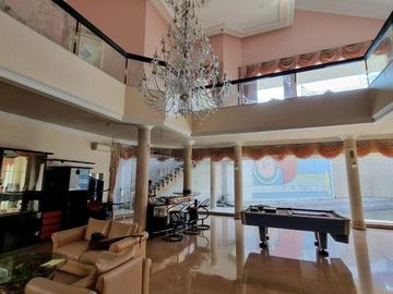 Bukit Gading Villa 1100m, Swimming Pool, Marmer, Shm, Exclusive