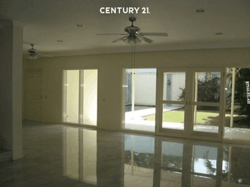 Disewakan Rumah Ada Swimming Pool Di Kebayoran Lama