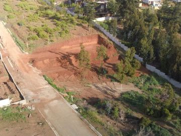 HERMOSO TERRENO EN CONDOMINIO, SECTOR LOS PINOS, MONJAS FRAN