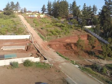 HERMOSO TERRENO EN CONDOMINIO, SECTOR LOS PINOS, MONJAS FRAN