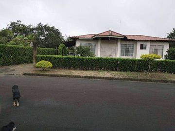 Venta de Casa Urbanizacion Jardines del Rio