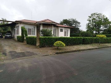 Venta de Casa Urbanizacion Jardines del Rio