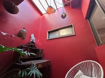 Casa en Venta en Edificio completo de 3 pisos. 6 departamentos y local comercial. Santo Domingo/Miraflores. Metro Bellas Artes
