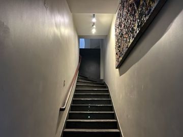 Casa en Venta en Edificio completo de 3 pisos. 6 departamentos y local comercial. Santo Domingo/Miraflores. Metro Bellas Artes