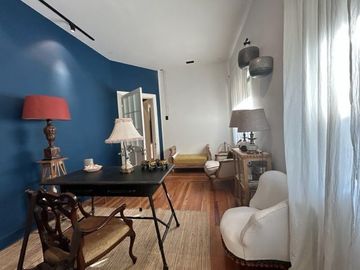 Casa en Venta en Edificio completo de 3 pisos. 6 departamentos y local comercial. Santo Domingo/Miraflores. Metro Bellas Artes